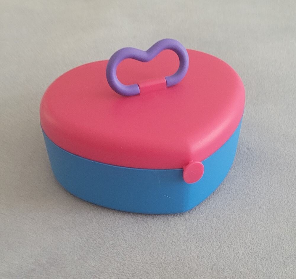 Heart-shaped Plastic Makeup/Jewelry Box w/Removable Tray No Mirror-Vintage 1990s